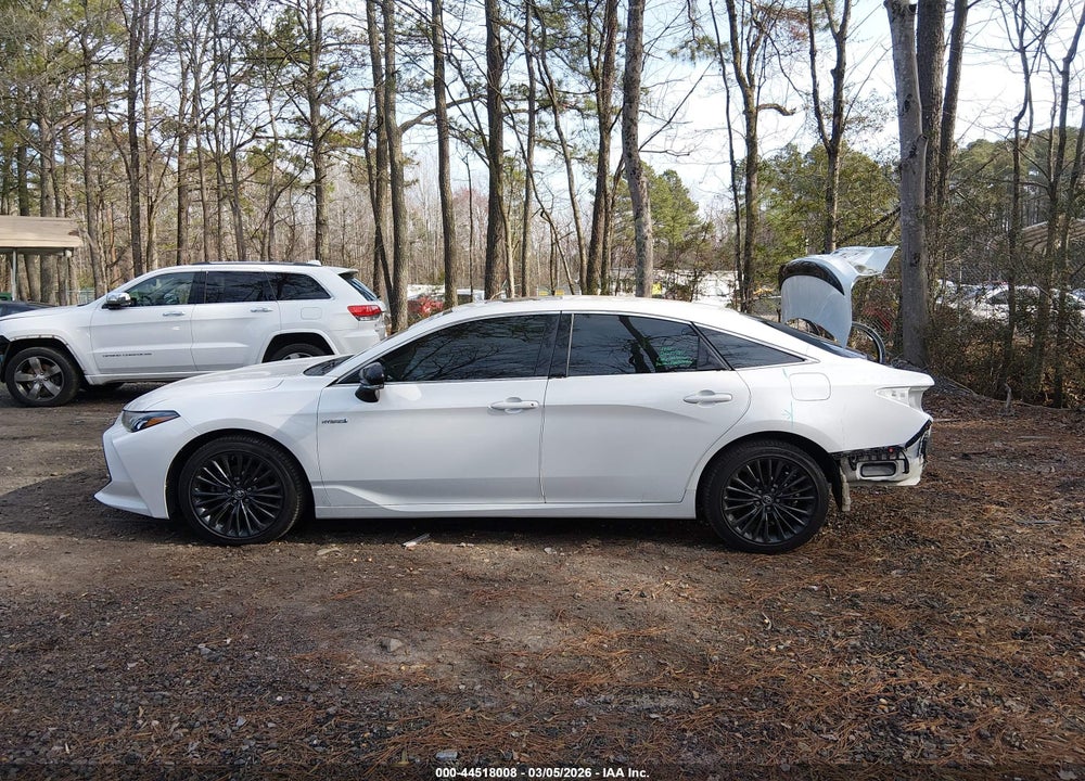 2019 TOYOTA AVALON HYBRID XSE VIN: 4T1B21FB8KU008937