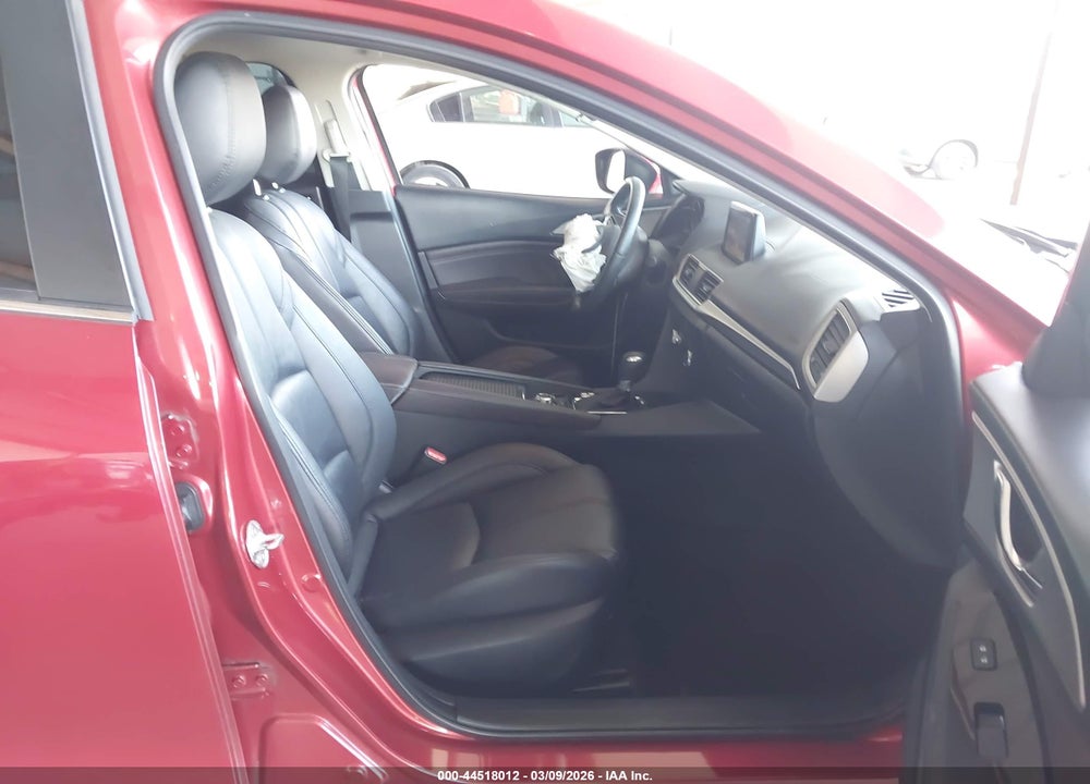 2018 MAZDA 3 TOURING VIN: 3MZBN1V36JM183175