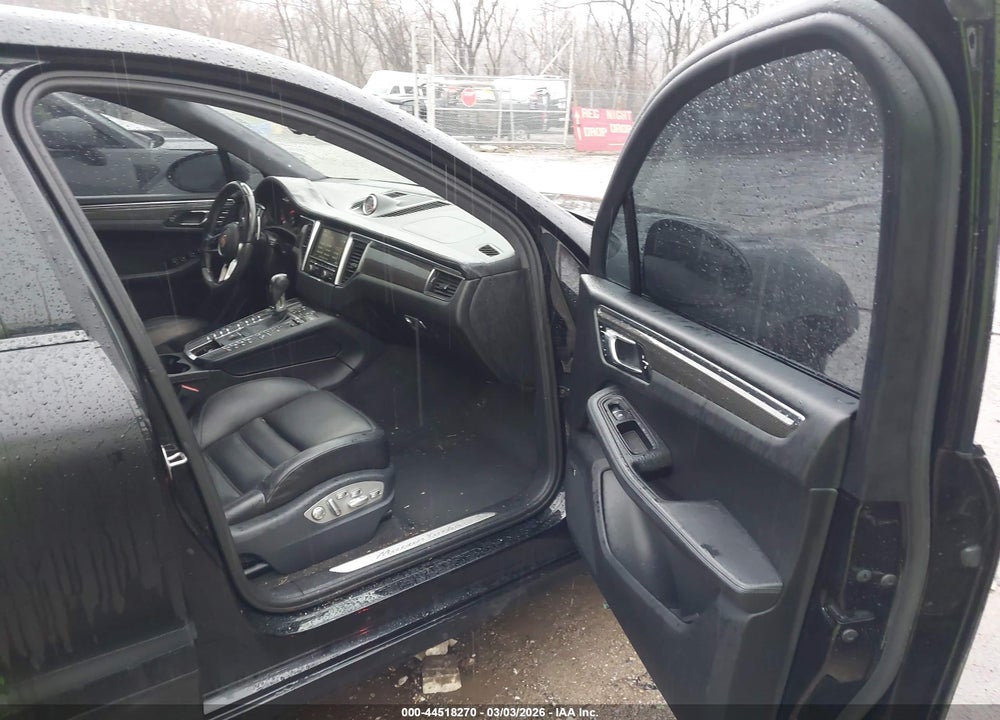 2015 PORSCHE MACAN TURBO VIN: WP1AF2A56FLB47700