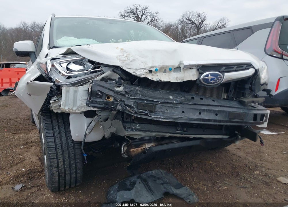 2018 SUBARU FORESTER 2.5I TOURING VIN: JF2SJAWC2JH497473