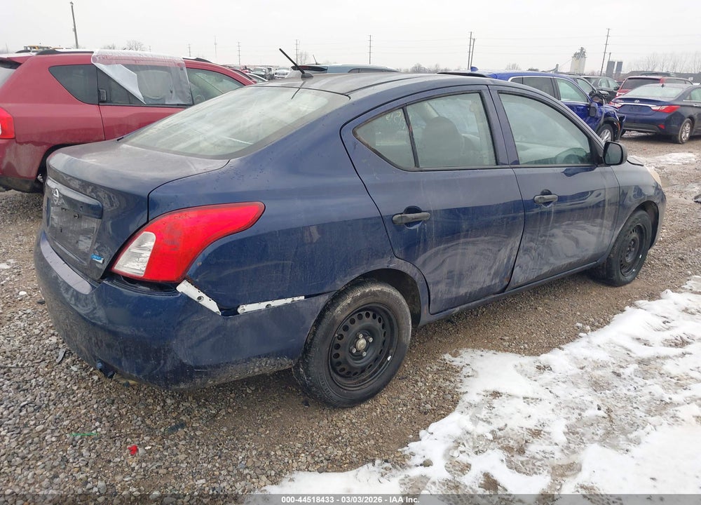 2014 NISSAN VERSA 1.6 S VIN: 3N1CN7AP2EL858523