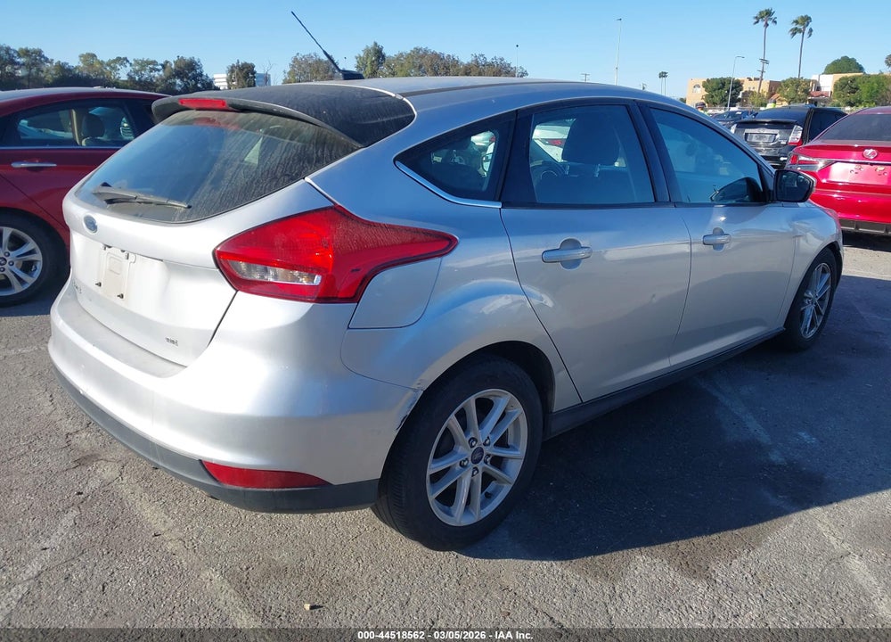 2017 FORD FOCUS SE VIN: 1FADP3K29HL232822