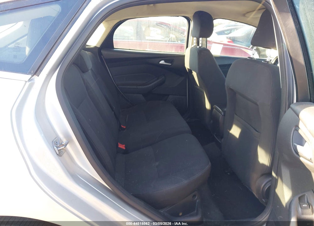 2017 FORD FOCUS SE VIN: 1FADP3K29HL232822