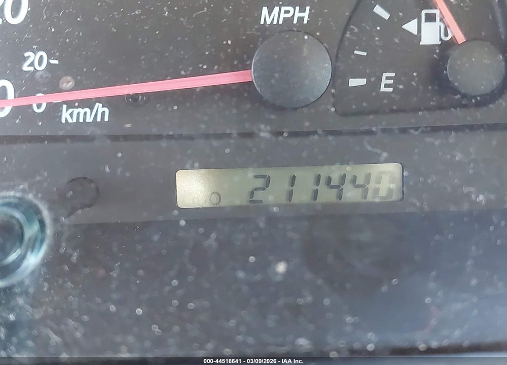 2004 TOYOTA CAMRY XLE VIN: 4T1BE32K64U902799