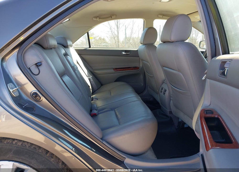 2004 TOYOTA CAMRY XLE VIN: 4T1BE32K64U902799