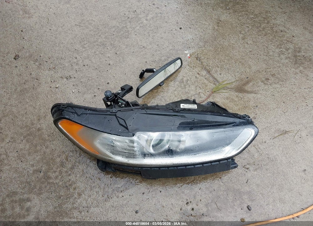 2014 FORD FUSION SE VIN: 3FA6P0HD6ER218230