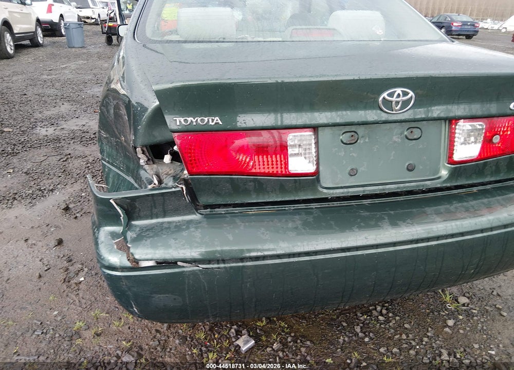 2001 TOYOTA CAMRY LE VIN: 4T1BG22K71U107809