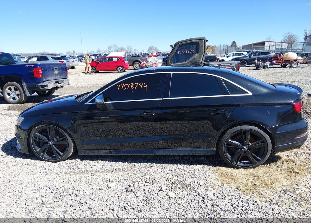 2018 AUDI RS 3 2.5T VIN: WUABWGFF8J1900171