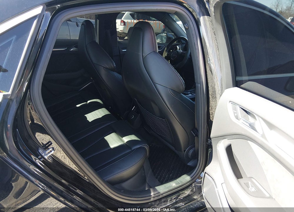 2018 AUDI RS 3 2.5T VIN: WUABWGFF8J1900171