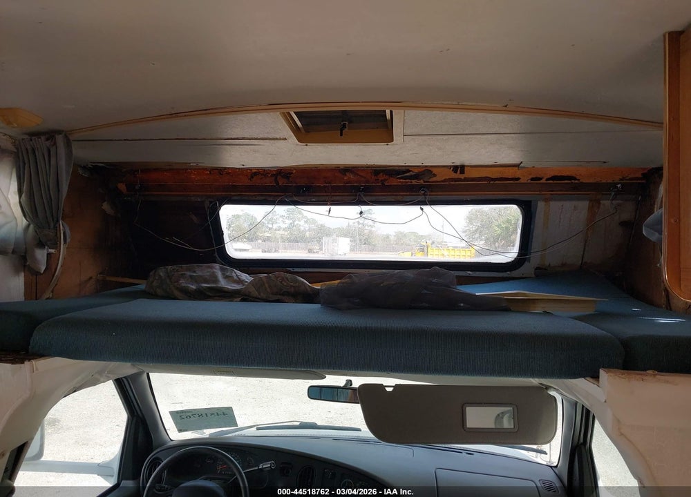 1998 FORD ECONOLINE E350 CUTAWAY VAN VIN: 1FDWE30S3WHB56392