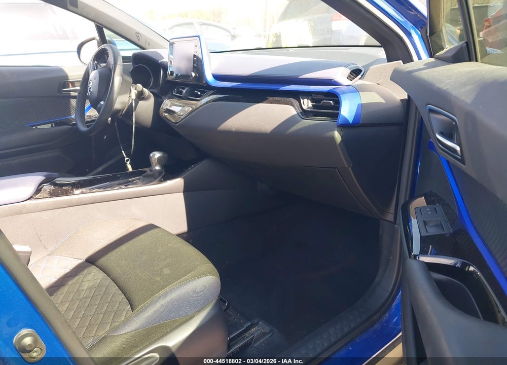 2020 TOYOTA C-HR XLE VIN: JTNKHMBX1L1092314