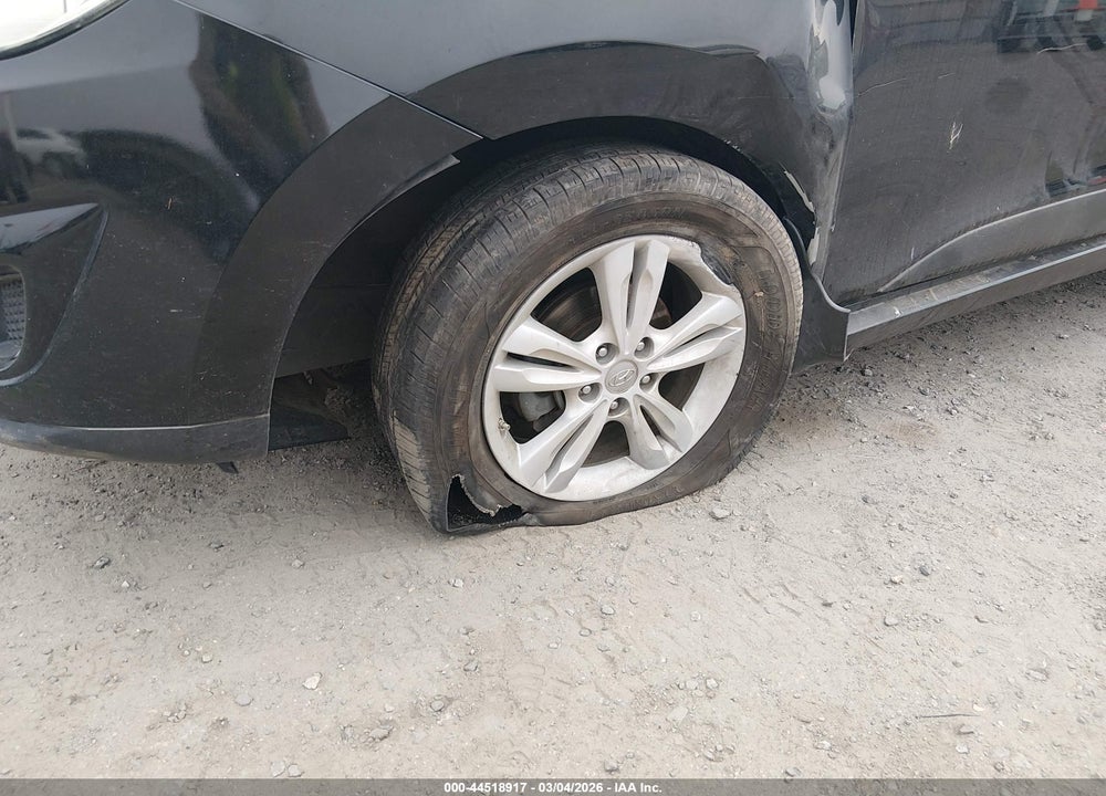2011 HYUNDAI TUCSON GLS VIN: KM8JU3AC9BU279068