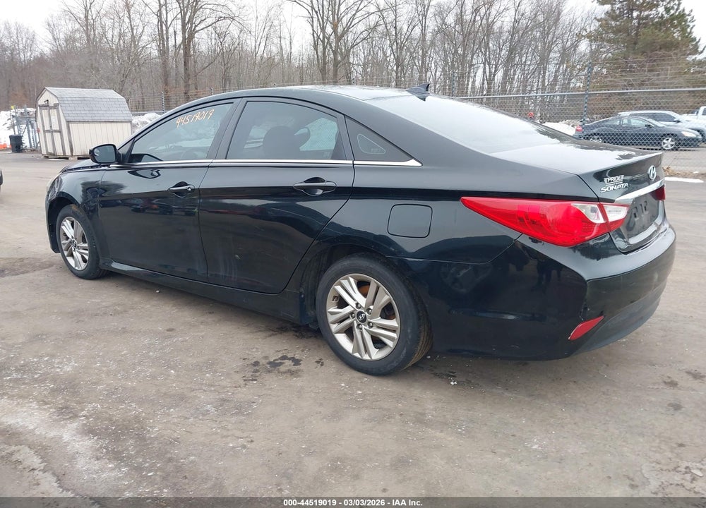 2014 HYUNDAI SONATA GLS VIN: 5NPEB4AC3EH889175