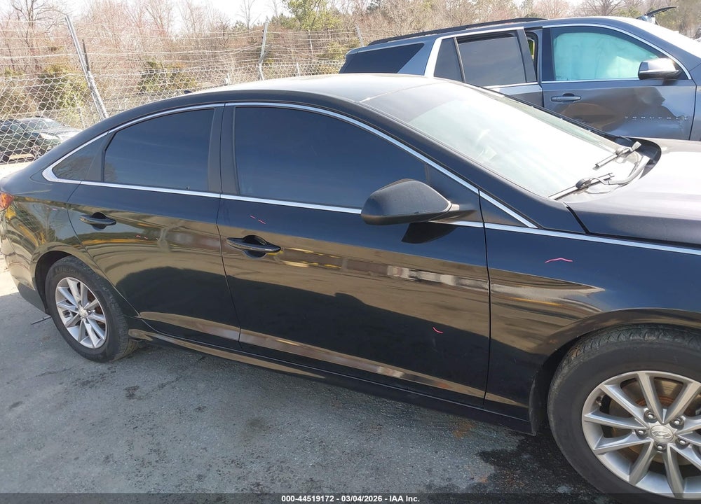 2018 HYUNDAI SONATA VIN: 5NPE24AF9JH673660