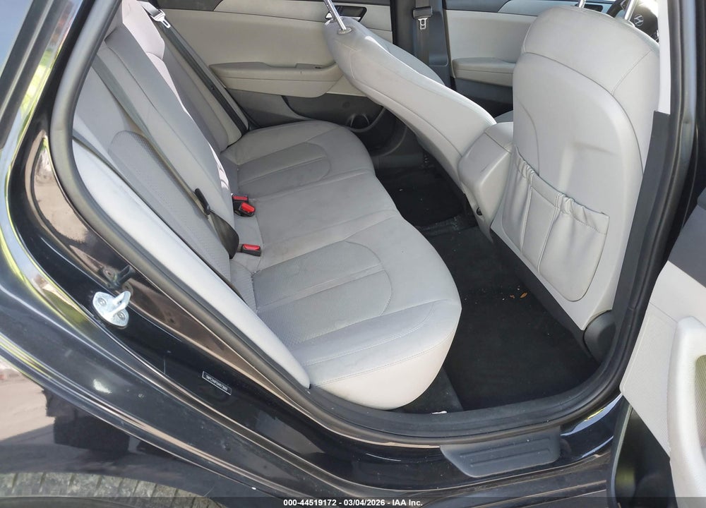 2018 HYUNDAI SONATA VIN: 5NPE24AF9JH673660