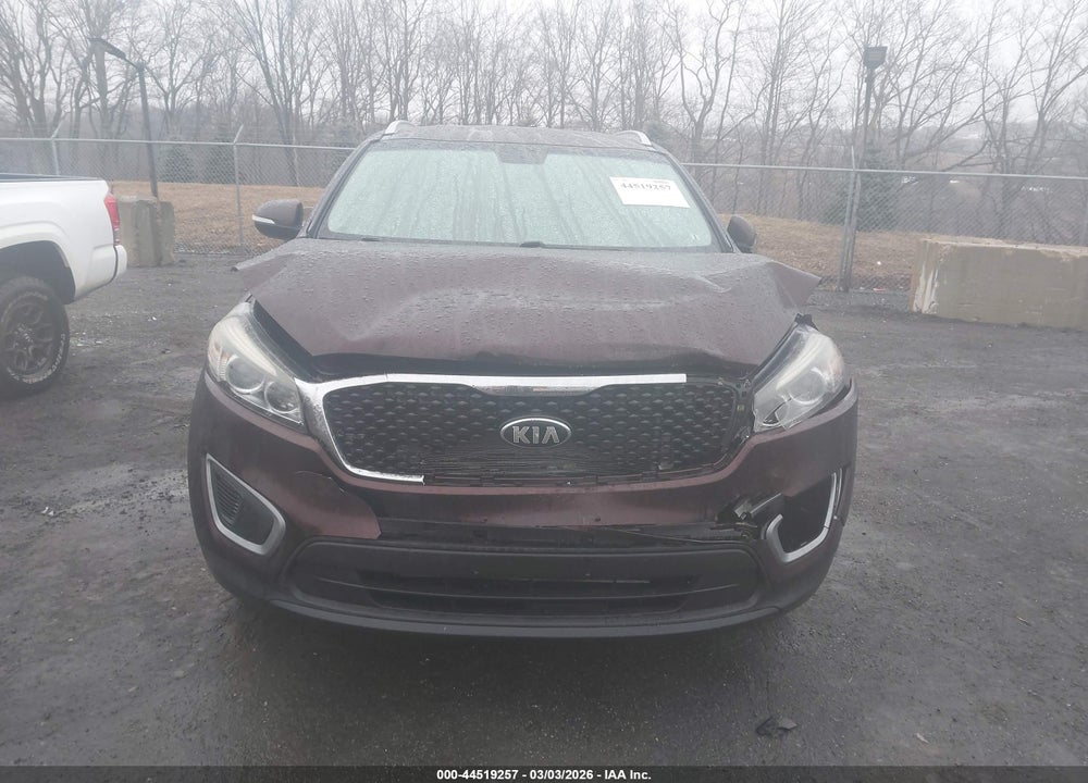 2016 KIA SORENTO 2.4L LX VIN: 5XYPGDA32GG058450