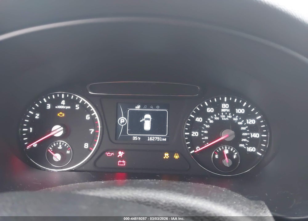 2016 KIA SORENTO 2.4L LX VIN: 5XYPGDA32GG058450