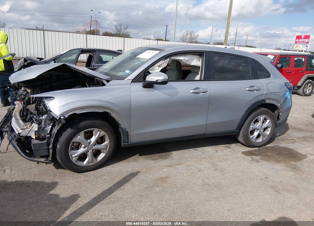 2024 HONDA HR-V 2WD LX VIN: 3CZRZ1H35RM713062
