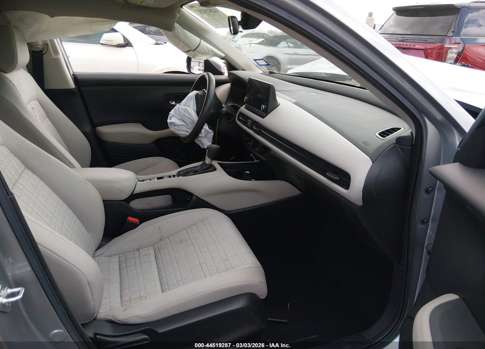 2024 HONDA HR-V 2WD LX VIN: 3CZRZ1H35RM713062