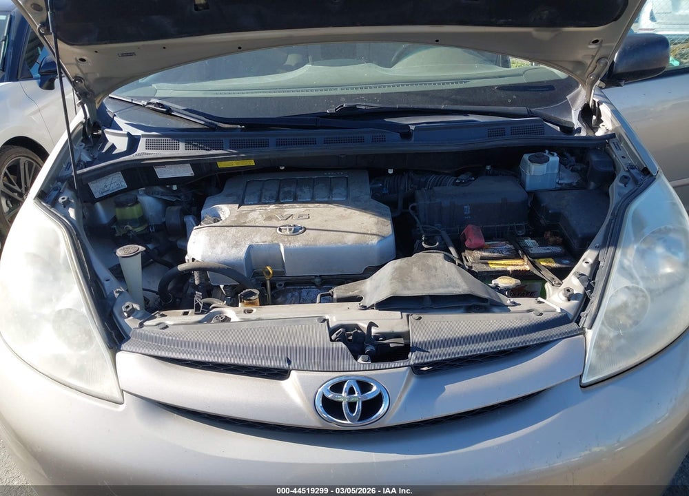 2010 TOYOTA SIENNA LE VIN: 5TDKK4CC9AS305253