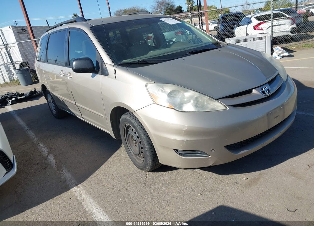 2010 TOYOTA SIENNA LE VIN: 5TDKK4CC9AS305253