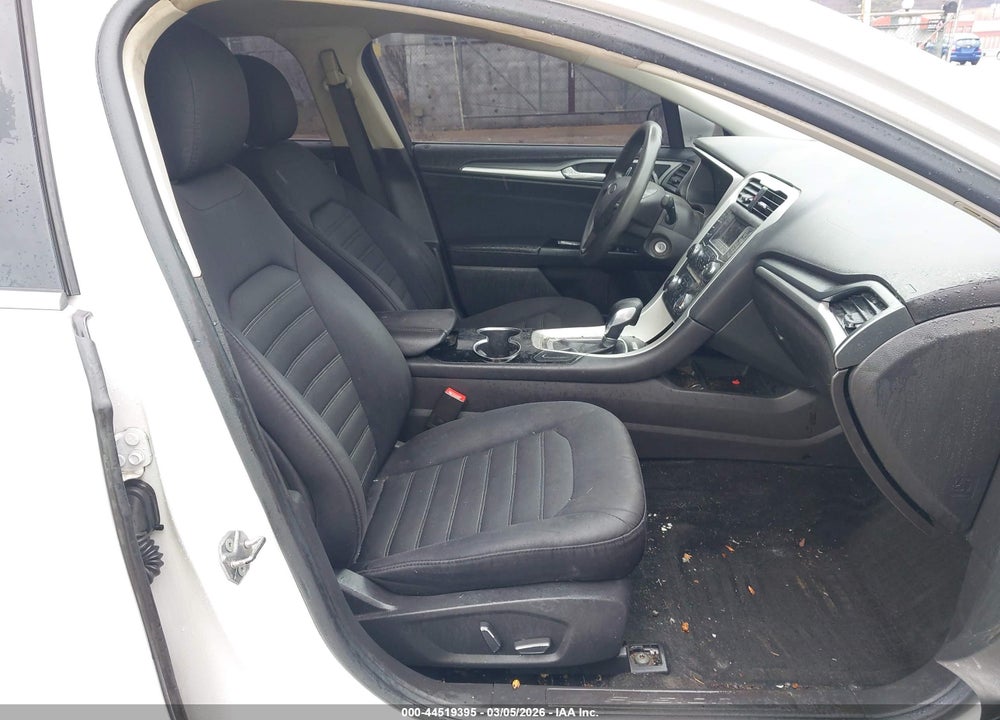 2015 FORD FUSION SE VIN: 3FA6P0H7XFR276644