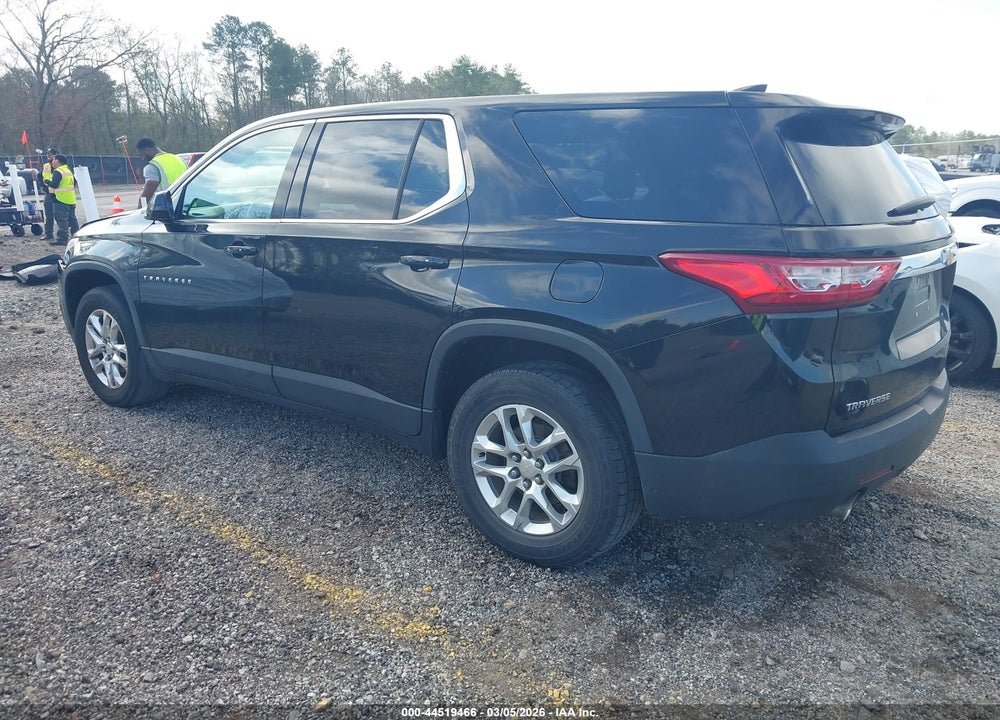2018 CHEVROLET TRAVERSE LS VIN: 1GNERFKW2JJ114830