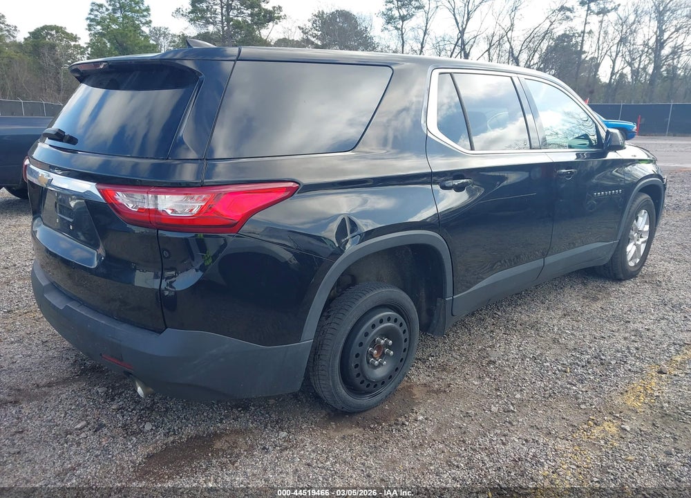 2018 CHEVROLET TRAVERSE LS VIN: 1GNERFKW2JJ114830