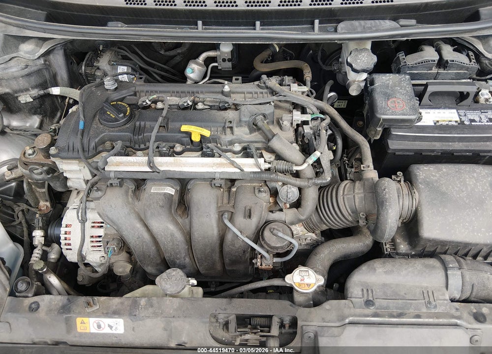 2015 HYUNDAI ELANTRA SE VIN: 5NPDH4AE5FH582037