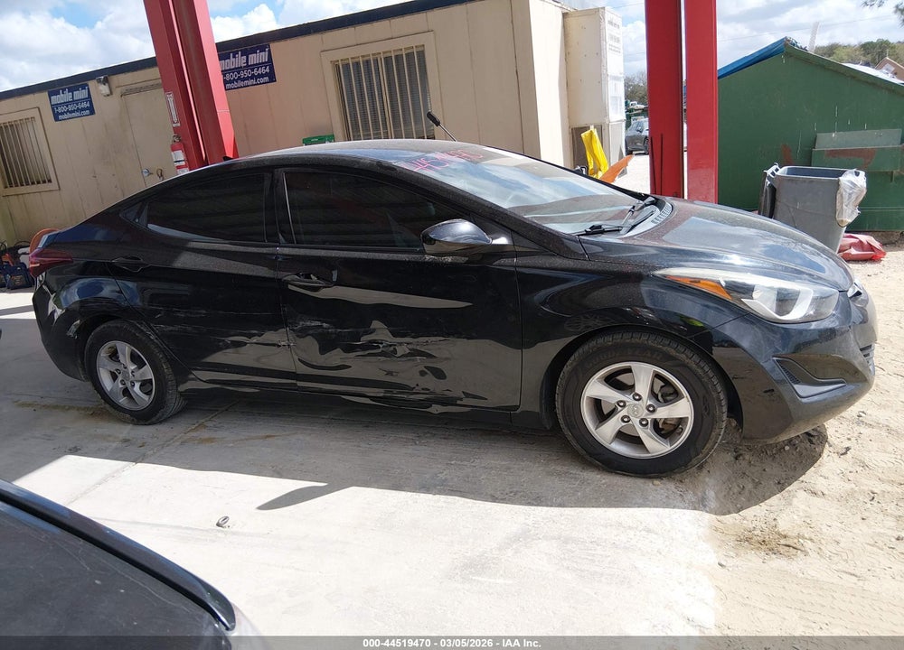 2015 HYUNDAI ELANTRA SE VIN: 5NPDH4AE5FH582037