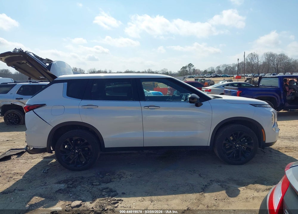 2024 MITSUBISHI OUTLANDER SE BLACK EDITION W/PANO ROOF S-AWC VIN: JA4J4VA84RZ059243