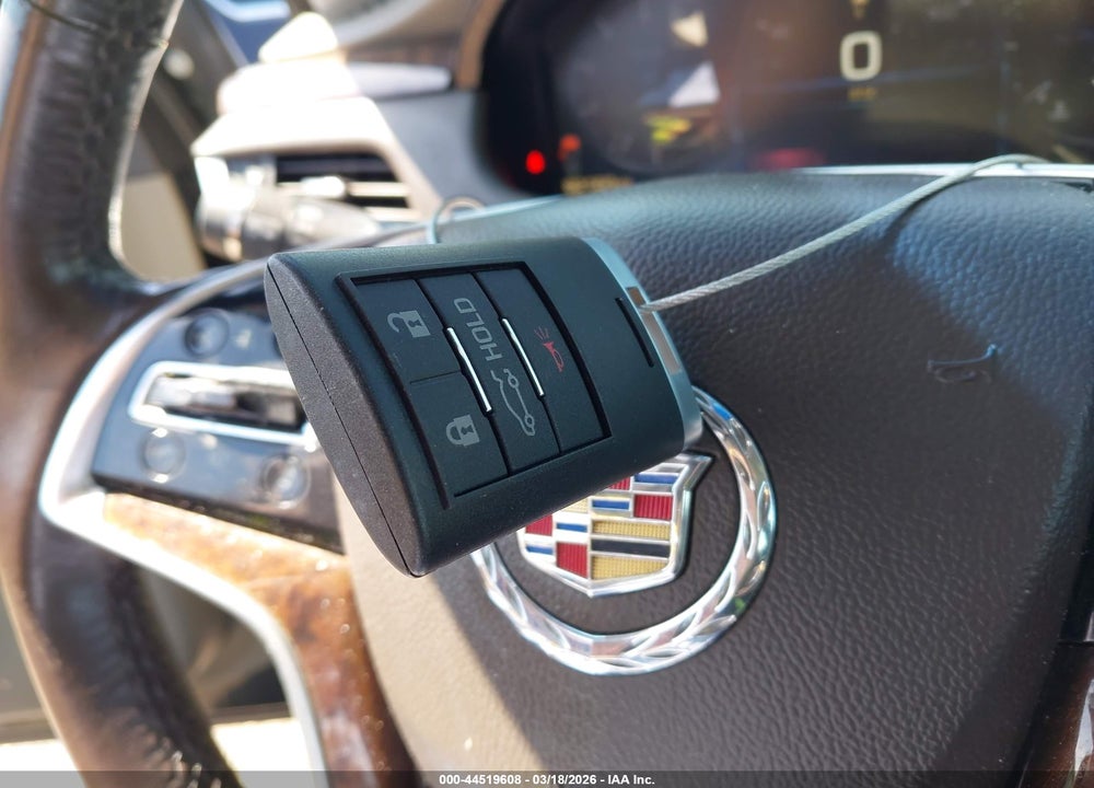 2013 CADILLAC XTS PLATINUM VIN: 2G61U5S35D9111753
