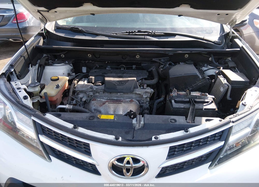 2015 TOYOTA RAV4 XLE VIN: 2T3RFREV4FW338424