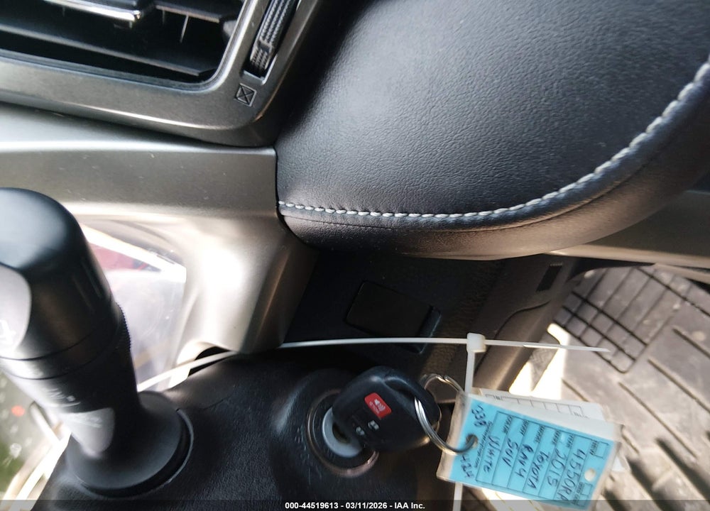 2015 TOYOTA RAV4 XLE VIN: 2T3RFREV4FW338424