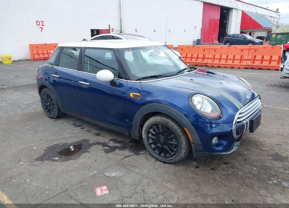 2015 MINI HARDTOP COOPER VIN: WMWXS5C50FT829118