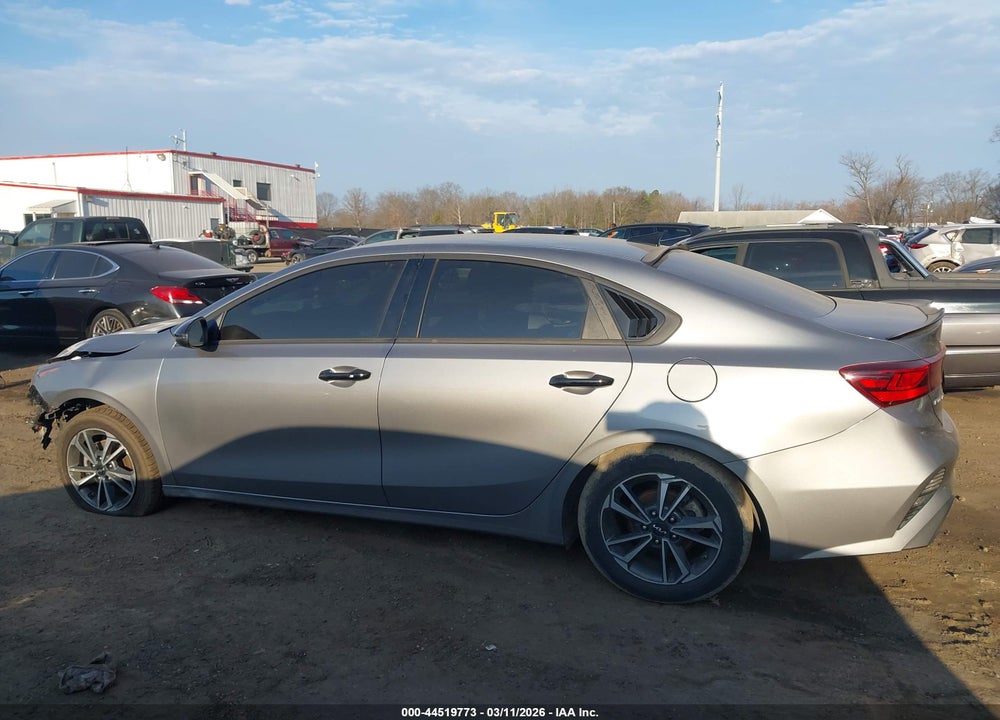 2024 KIA FORTE LXS VIN: 3KPF24AD7RE810002