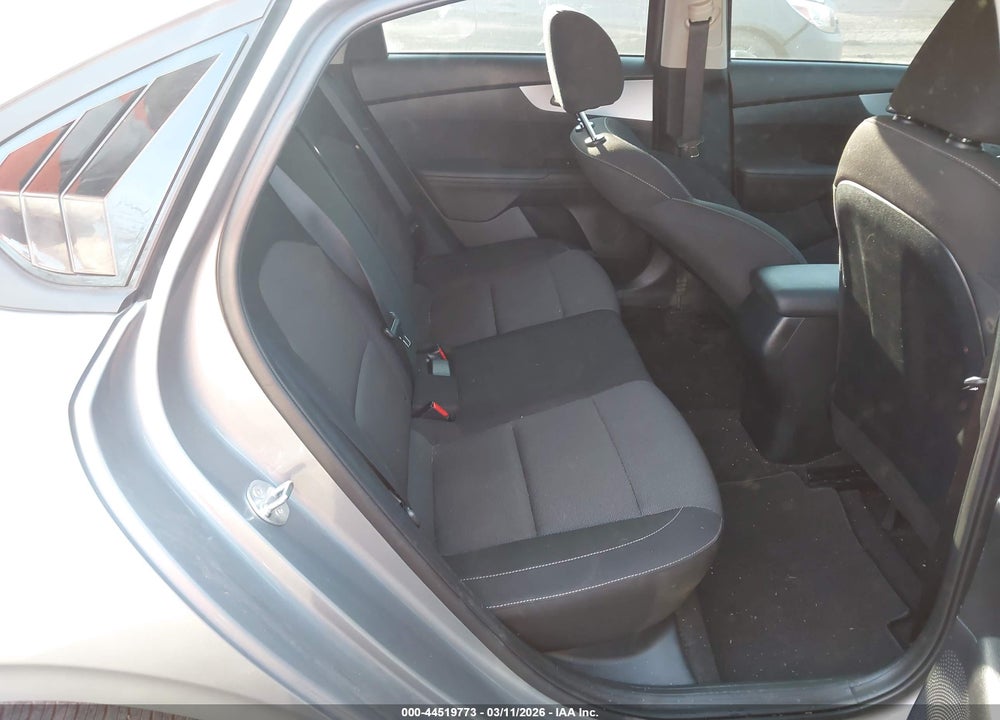 2024 KIA FORTE LXS VIN: 3KPF24AD7RE810002