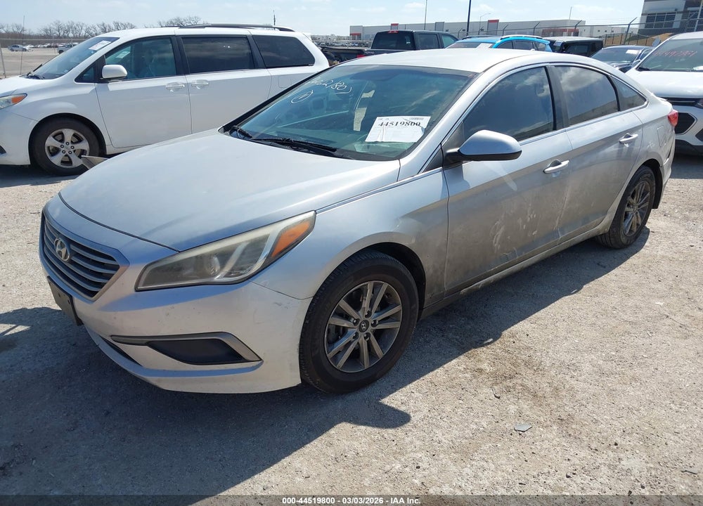 2016 HYUNDAI SONATA VIN: 5NPE24AF2GH417207