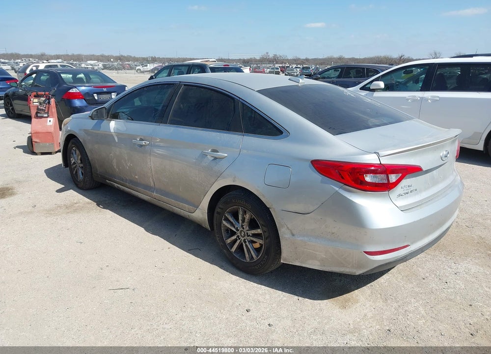 2016 HYUNDAI SONATA VIN: 5NPE24AF2GH417207