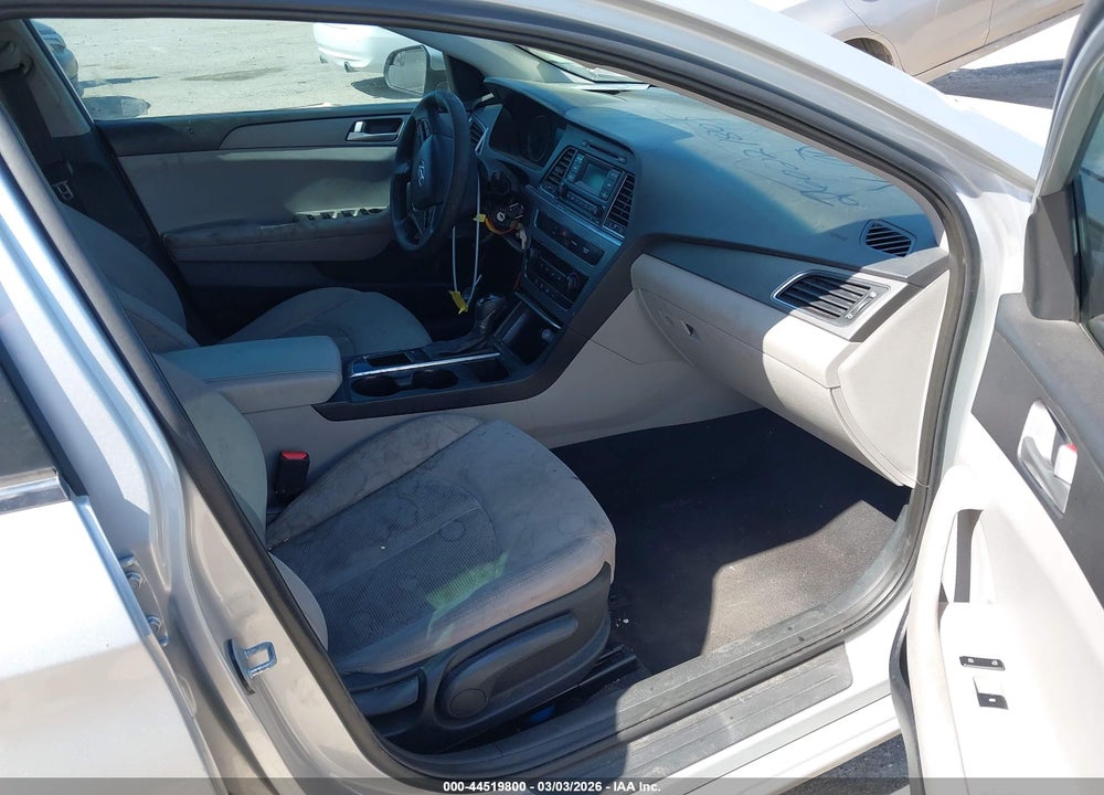 2016 HYUNDAI SONATA VIN: 5NPE24AF2GH417207