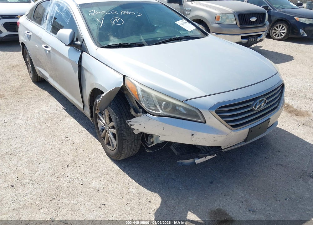 2016 HYUNDAI SONATA VIN: 5NPE24AF2GH417207