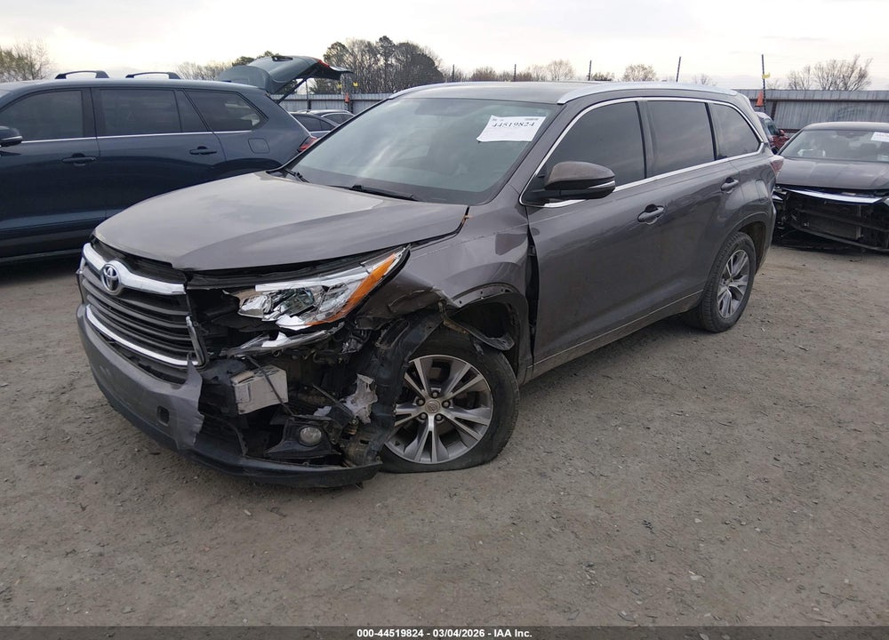 2015 TOYOTA HIGHLANDER XLE V6 VIN: 5TDKKRFH5FS107555