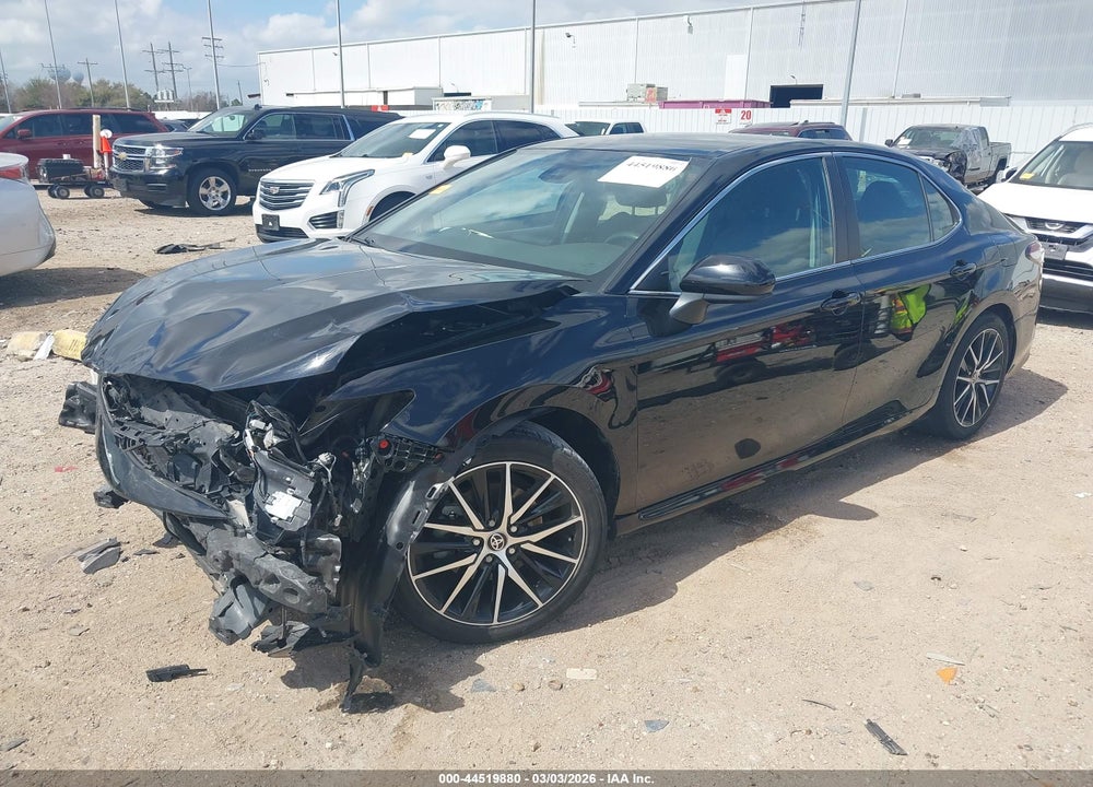 2022 TOYOTA CAMRY LE VIN: 4T1C11AK3NU711641