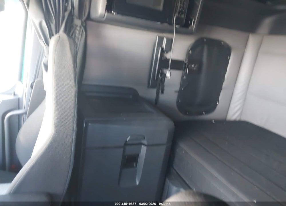 2020 FREIGHTLINER NEW CASCADIA 126 VIN: 3AKJHHDR8LSLN9553