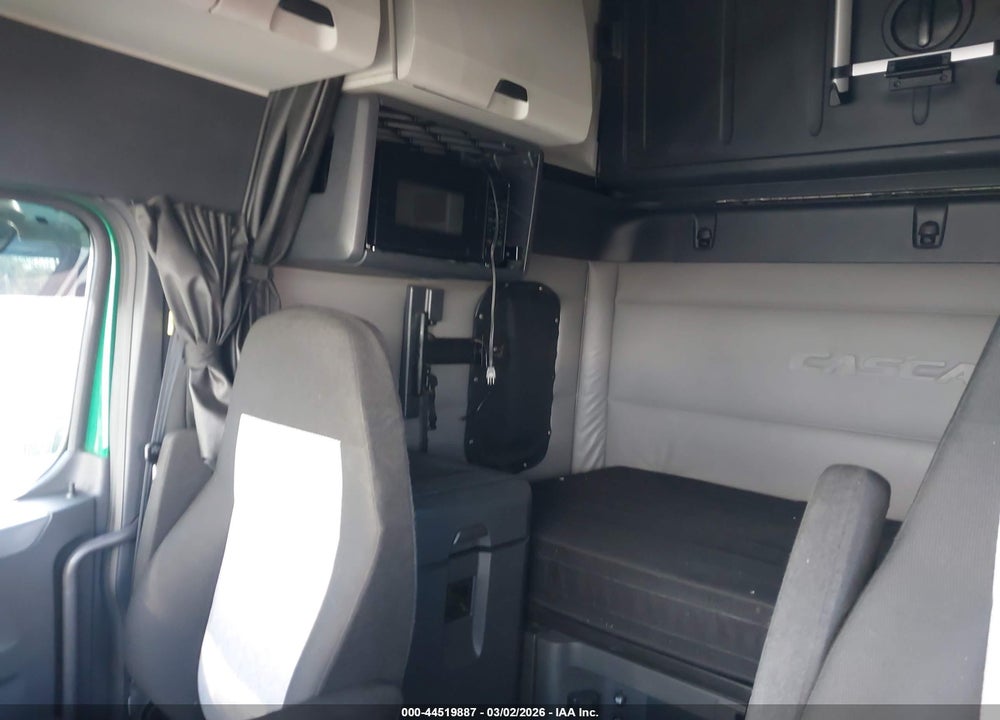 2020 FREIGHTLINER NEW CASCADIA 126 VIN: 3AKJHHDR8LSLN9553