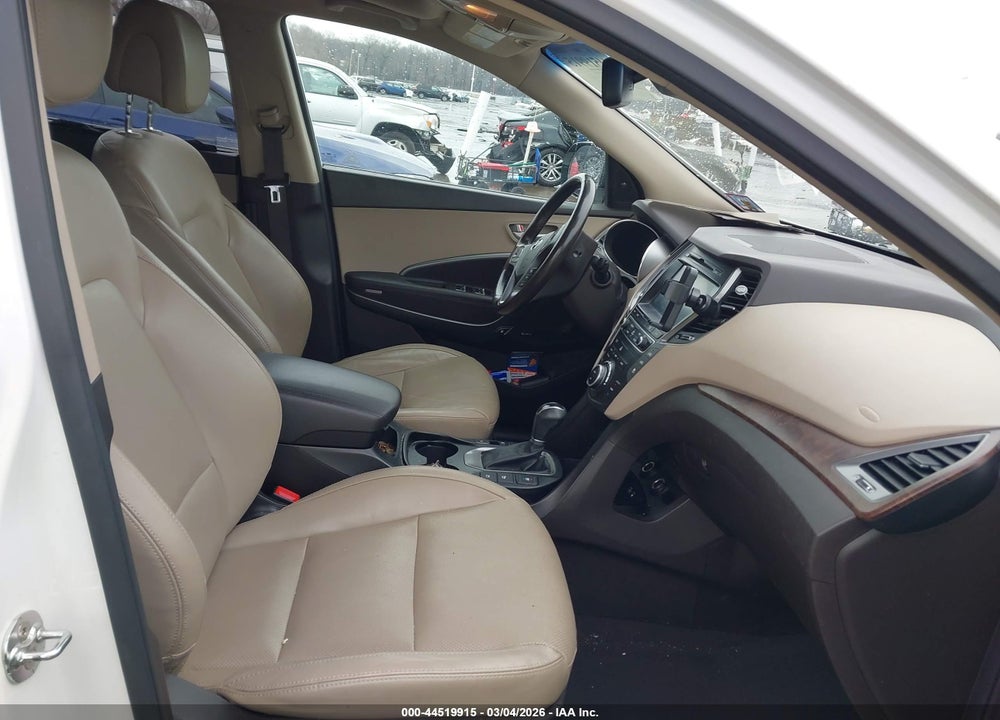 2018 HYUNDAI SANTA FE SE ULTIMATE VIN: KM8SRDHF8JU275541