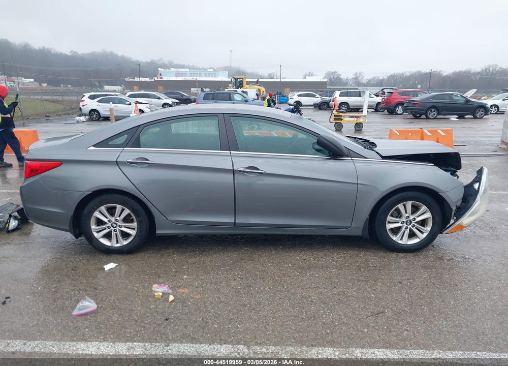2013 HYUNDAI SONATA GLS VIN: 5NPEB4AC4DH787799