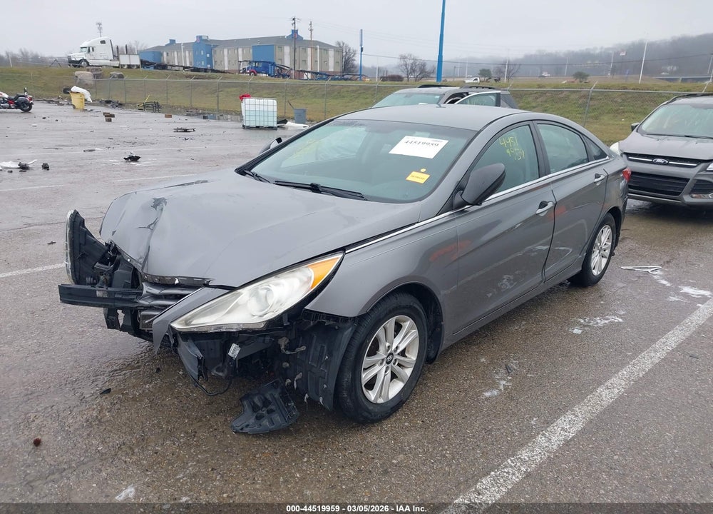 2013 HYUNDAI SONATA GLS VIN: 5NPEB4AC4DH787799