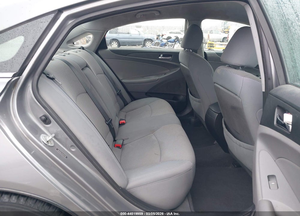 2013 HYUNDAI SONATA GLS VIN: 5NPEB4AC4DH787799
