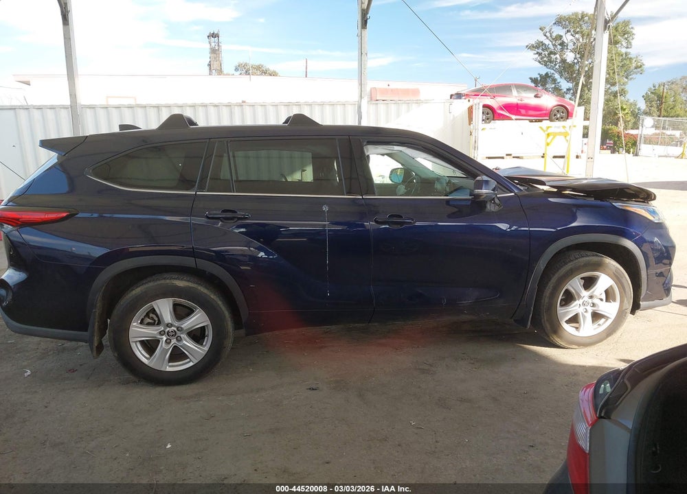 2022 TOYOTA HIGHLANDER LE VIN: 5TDBZRBH6NS584236